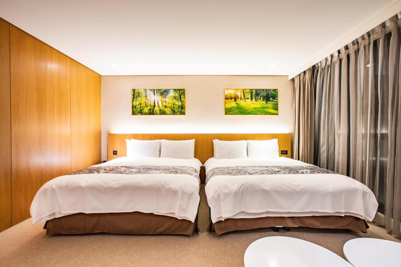 Mega Hotel Chiayi Exterior foto